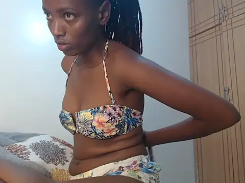 nanaswee online show from February 13, 2025, 2:31 pm