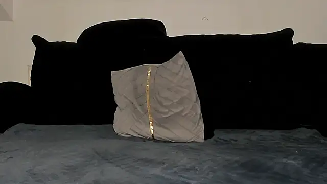 Snapshot of laurasommer chatting on February 19, 2026, 5:09 pm laurasommer online show from February 19, 2026, 5:09 pm