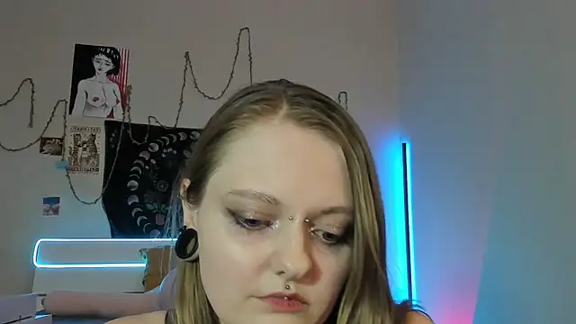 BebKonie online show from February 25, 2025, 1:09 am