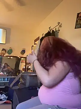 Snapshot of Lalalynn chatting on February 5, 2026, 9:41 pm Lalalynn online show from February 5, 2026, 9:41 pm