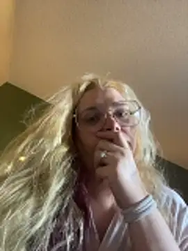 Snapshot of Lalalynn chatting on February 23, 2026, 4:15 pm Lalalynn online show from February 23, 2026, 4:15 pm