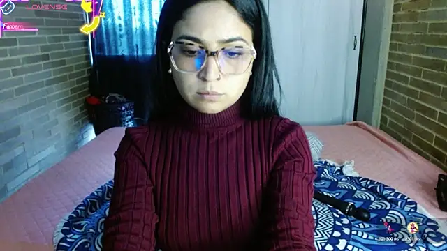 Snapshot of helenacyruss chatting on October 14, 2025, 7:03 pm helenacyruss online show from October 14, 2025, 7:03 pm