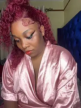 Queenshaz01 online show from June 5, 2026, 10:37 pm