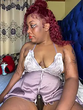 Queenshaz01 online show from June 6, 2026, 9:41 pm