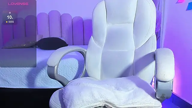 Snapshot of Haanna__ chatting on February 13, 2025, 10:43 pm Haanna online show from February 13, 2025, 10:43 pm