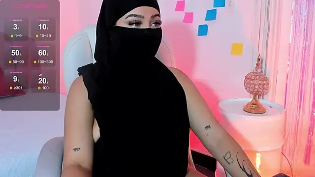 Snapshot of Haanna__ chatting on February 26, 2025, 6:11 pm Haanna online show from February 26, 2025, 6:11 pm