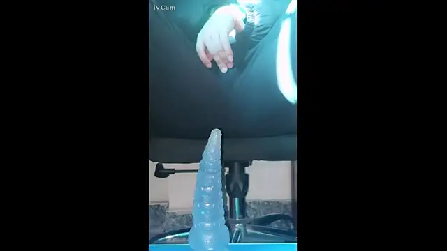 Snapshot of Haniiiiii chatting on January 7, 2026, 1:41 am Haniiiiii online show from January 7, 2026, 1:41 am