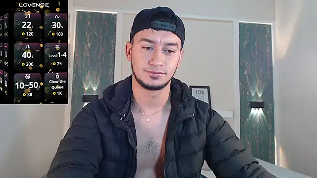 Snapshot of Kevin_Torres chatting on October 12, 2025, 2:05 pm Kevin Torres online show from October 12, 2025, 2:05 pm