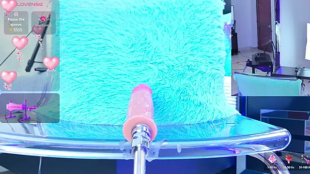 Snapshot of AuraRoss chatting on March 12, 2025, 7:06 pm AuraRoss online show from March 12, 2025, 7:06 pm