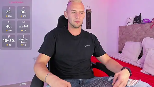 Snapshot of Damon_Bakert chatting on October 29, 2025, 6:42 pm Damon Bakert online show from October 29, 2025, 6:42 pm