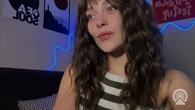 Snapshot of Emilia0_0_7 chatting on February 21, 2026, 8:43 pm Emilia0 0 7 online show from February 21, 2026, 8:43 pm