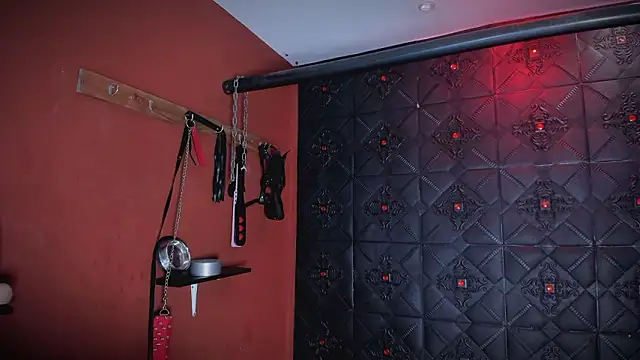 annavi  online show from March 17, 2026, 7:06 pm