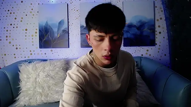 Snapshot of Steev_Novoa chatting on December 4, 2024, 4:32 am Steev Novoa online show from December 4, 2024, 4:32 am