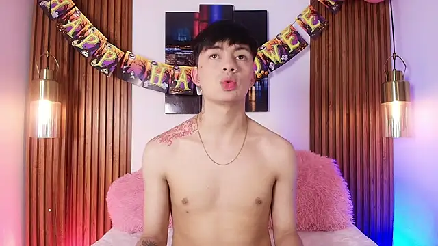 Snapshot of Steev_Novoa chatting on October 21, 2025, 8:09 pm Steev Novoa online show from October 21, 2025, 8:09 pm