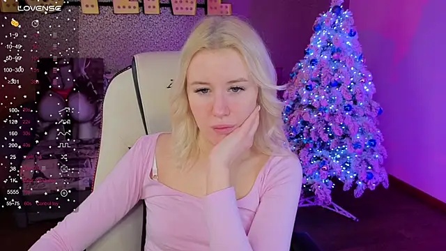 Snapshot of Selenatrend chatting on December 18, 2025, 6:19 am Selenatrend online show from December 18, 2025, 6:19 am