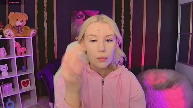 Snapshot of Selenatrend chatting on February 22, 2026, 6:24 am Selenatrend online show from February 22, 2026, 6:24 am