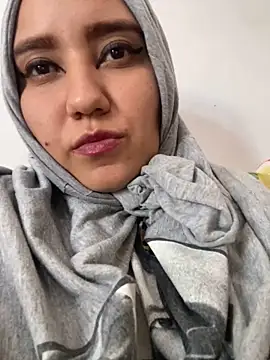 Snapshot of hannahayat chatting on December 7, 2024, 8:27 pm hannahayat online show from December 7, 2024, 8:27 pm