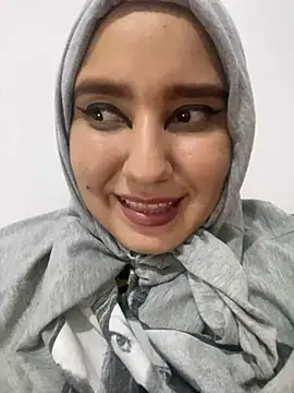 Snapshot of hannahayat chatting on December 12, 2024, 3:05 pm hannahayat online show from December 12, 2024, 3:05 pm