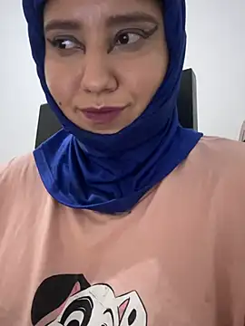 hannahayat online show from July 4, 2026, 3:45 am