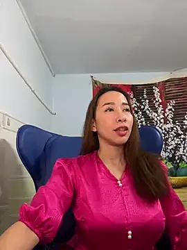 Snapshot of Cherry_6969 chatting on February 12, 2025, 6:51 pm Cherry 6969 online show from February 12, 2025, 6:51 pm