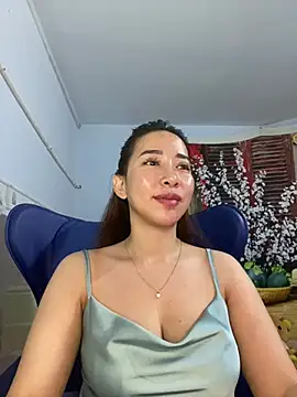 Snapshot of Cherry_6969 chatting on February 19, 2025, 3:50 am Cherry 6969 online show from February 19, 2025, 3:50 am