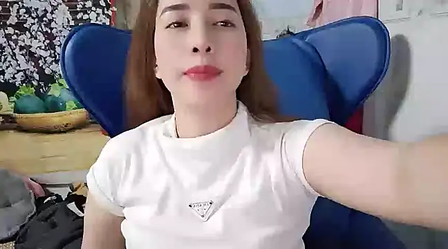 Snapshot of Cherry_6969 chatting on March 15, 2025, 4:10 pm Cherry 6969 online show from March 15, 2025, 4:10 pm