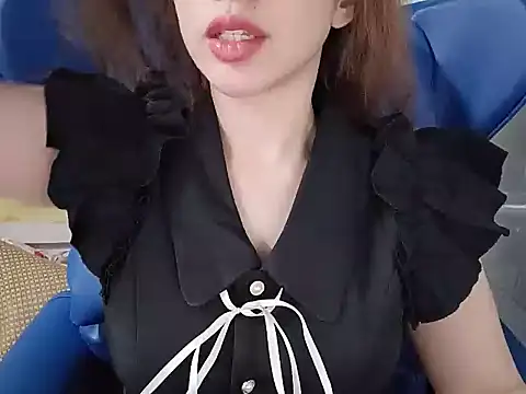 Snapshot of Cherry_6969 chatting on March 22, 2025, 11:32 am Cherry 6969 online show from March 22, 2025, 11:32 am
