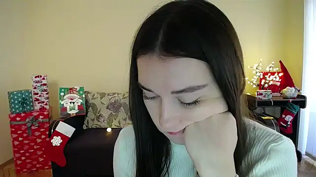 Snapshot of Pretty_shy chatting on December 19, 2024, 12:23 pm Pretty shy online show from December 19, 2024, 12:23 pm