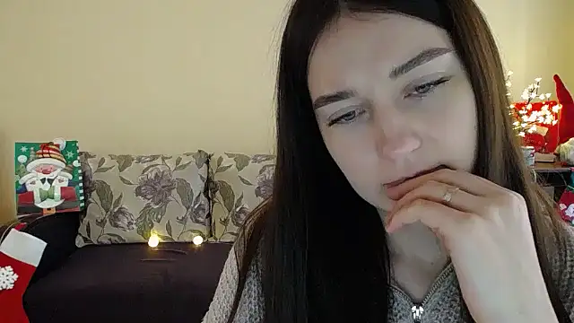 Snapshot of Pretty_shy chatting on January 5, 2025, 12:21 pm Pretty shy online show from January 5, 2025, 12:21 pm