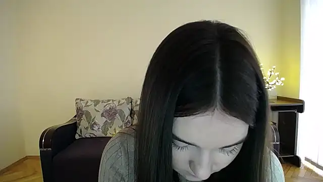 Snapshot of Pretty_shy chatting on January 13, 2025, 8:58 am Pretty shy online show from January 13, 2025, 8:58 am