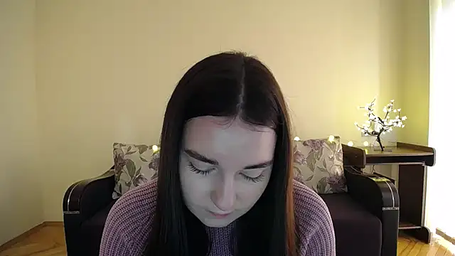 Snapshot of Pretty_shy chatting on February 6, 2025, 8:39 am Pretty shy online show from February 6, 2025, 8:39 am