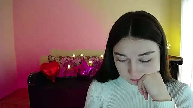 Snapshot of Pretty_shy chatting on March 17, 2025, 12:04 pm Pretty shy online show from March 17, 2025, 12:04 pm