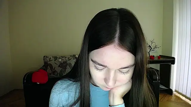 Snapshot of Pretty_shy chatting on October 8, 2025, 8:12 am Pretty shy online show from October 8, 2025, 8:12 am