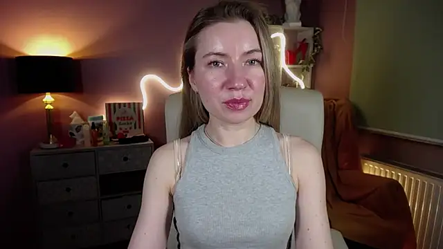 Mia Tasty online show from March 9, 2025, 5:49 pm