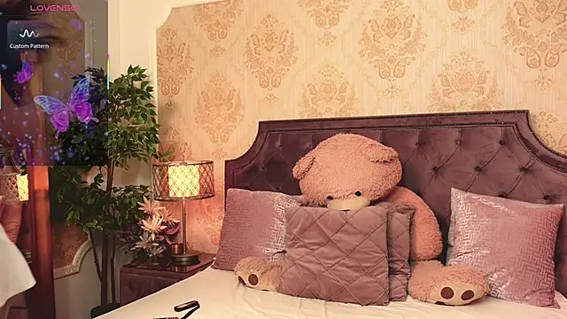 JaneDevine online show from September 20, 2025, 5:08 am