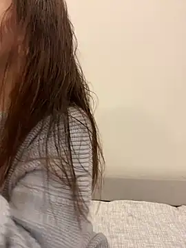 AnaWest online show from November 10, 2025, 4:22 am