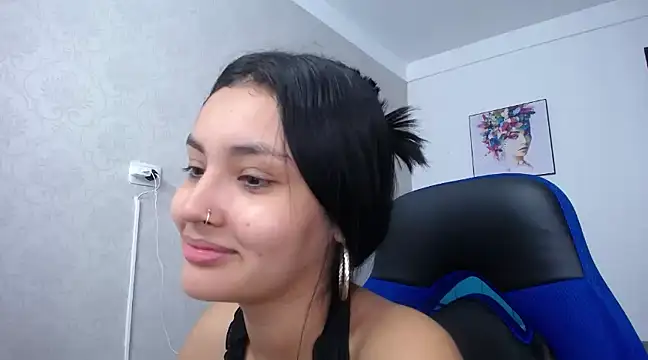 Snapshot of antonella_sweetlittle chatting on March 6, 2025, 12:30 pm antonella sweetlittle online show from March 6, 2025, 12:30 pm