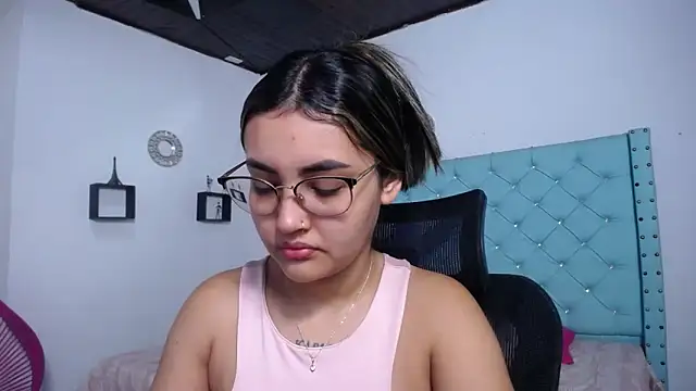 Snapshot of antonella_sweetlittle chatting on April 23, 2026, 12:04 pm antonella sweetlittle online show from April 23, 2026, 12:04 pm