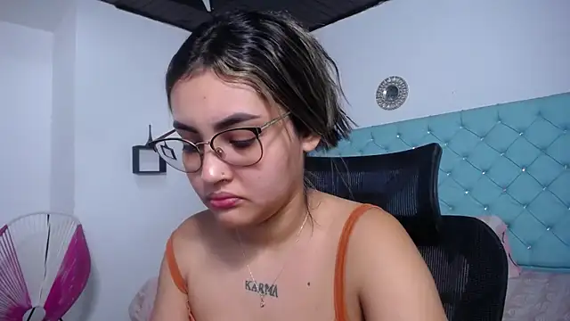 Snapshot of antonella_sweetlittle chatting on May 2, 2026, 11:48 am antonella sweetlittle online show from May 2, 2026, 11:48 am