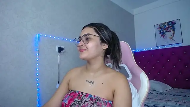 Snapshot of antonella_sweetlittle chatting on May 7, 2026, 12:32 pm antonella sweetlittle online show from May 7, 2026, 12:32 pm