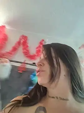 Snapshot of Alona_Evans chatting on January 6, 2026, 4:21 pm Alona Evans online show from January 6, 2026, 4:21 pm