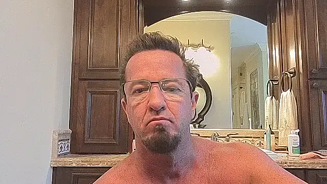 Snapshot of sluttydylan chatting on November 24, 2025, 7:46 pm sluttydylan online show from November 24, 2025, 7:46 pm