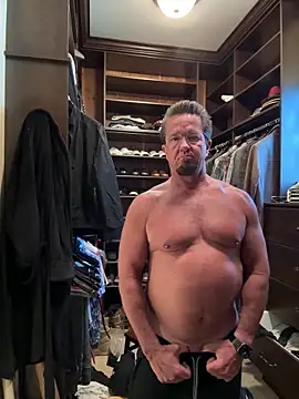 sluttydylan online show from May 21, 2026, 8:16 pm
