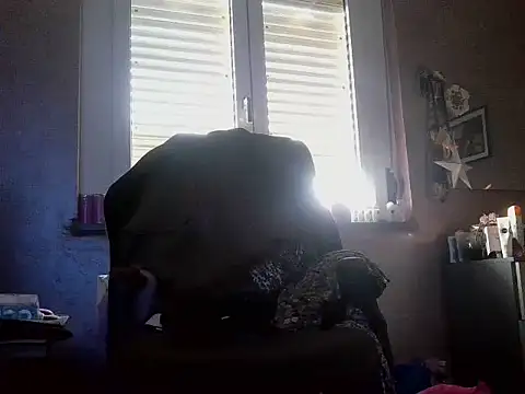 LadyVenere online show from October 12, 2025, 3:33 pm