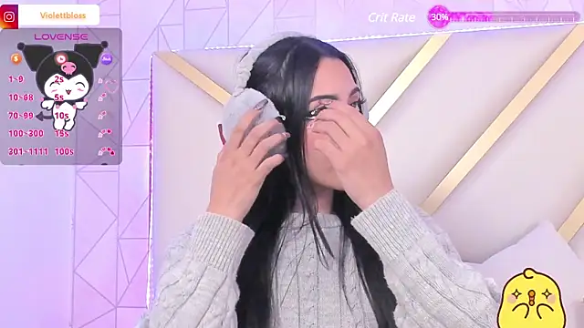 Snapshot of Violettbloss chatting on December 12, 2024, 11:03 pm Violettbloss online show from December 12, 2024, 11:03 pm
