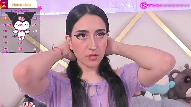 Snapshot of Violettbloss chatting on January 30, 2025, 9:14 pm Violettbloss online show from January 30, 2025, 9:14 pm
