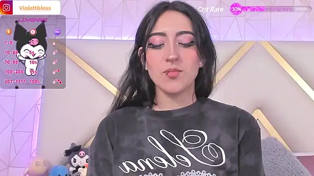 Snapshot of Violettbloss chatting on February 5, 2025, 9:29 pm Violettbloss online show from February 5, 2025, 9:29 pm