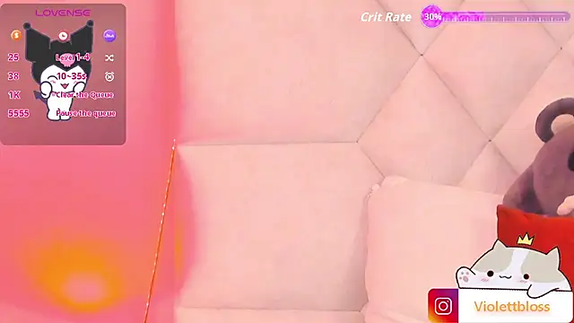 Snapshot of Violettbloss chatting on October 2, 2025, 3:13 am Violettbloss online show from October 2, 2025, 3:13 am