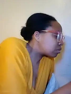 Snapshot of madamsensuale chatting on February 9, 2025, 4:46 am madamsensuale online show from February 9, 2025, 4:46 am