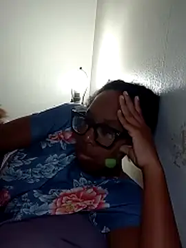 Snapshot of madamsensuale chatting on December 3, 2025, 3:03 am madamsensuale online show from December 3, 2025, 3:03 am